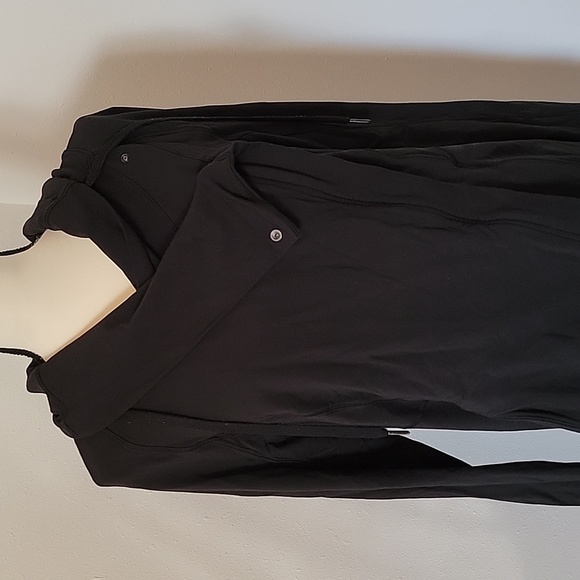 Lululemon Wrap Jacket - Picture 4 of 5